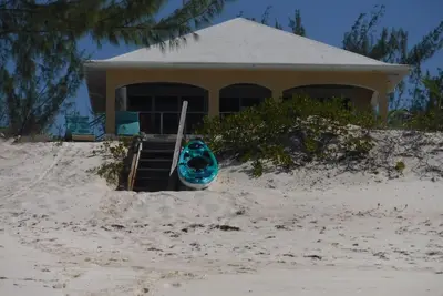 Image de Tropic of Cancer Beach - Accueil fabuleux sur la plage immaculée