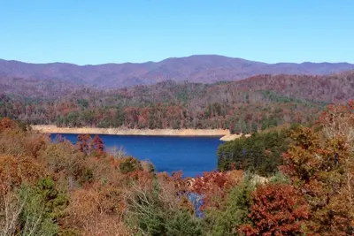 Image de Smokey Voir Accueil - Bear Paw sur le lac Hiwassee - Million $ Voir