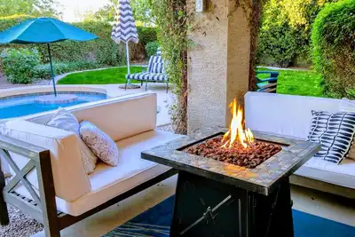 Image de Summer = Heure de la piscine! 4 Br / 3ba Oasis, 11 personnes!