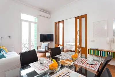 Image de Appartement avec balcon au coeur de Barcelone (Eixample et centre historique)
