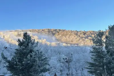 Image de Détendez-vous, marchez sur les Pistes, bars et restaurants, accès au Beech Mountain Club