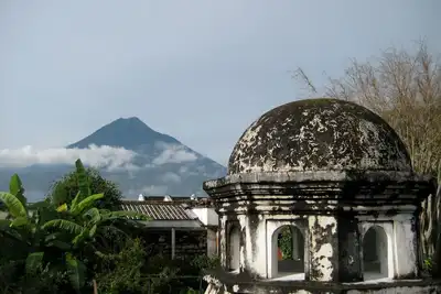 Image de Maison coloniale d'origine, centre absolu d'Antigua, grande, à un prix raisonnable