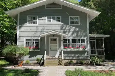 Image de Cottage de charme - à quelques pas du lac Michigan *** Nouveau cette année A / C et chaleur
