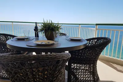 Image de Récemment classé - Penthouse au 18ème étage - 2 chambres / 2 salles de bain - Beau décor