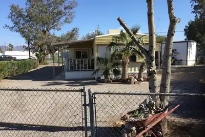 Image de Deux chambres deux salles de bain mobiles à deux rues de la rivière lancement au parc rotatif