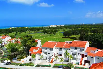 Image de Excellentes commodités, vue et emplacement. Entièrement climatisé, Wifi.