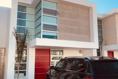 Image de Maison neuve dans une communauté fermée.