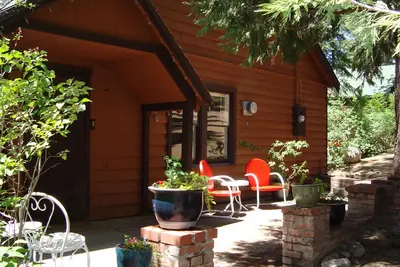 Image de Cabine paisible ~ 40 acres sur la pittoresque fourche moyenne de la rivière Feather