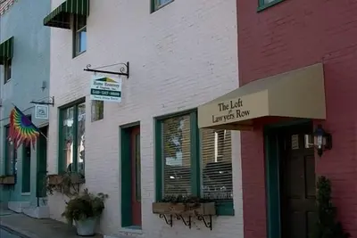 Image de Downtown restauré 1840 Loft environs de Blue Ridge Parkway