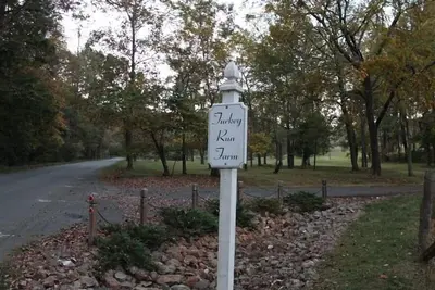 Image de Gracieuse 19ème siècle Country Estate Accueil entouré par la nature et l'histoire