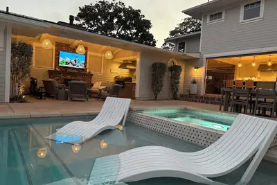 Image de L'été à Coronado: Grande maison côtière avec piscine et spa (climatisation)