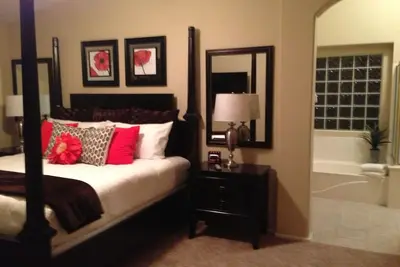 Image de Remarquable super accueil, Agencé par un décorateur