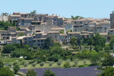 Image de Maison de village provençale à Saignon, Provençe, Sud de la France