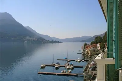 Image de 5 Lakefront balcons sur le lac de Côme-Waterviews de chaque pièce!