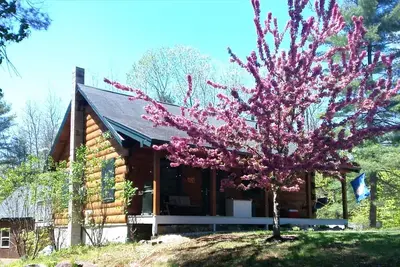 Image de Moose Lodge Belle cabane en rondins à proximité du lac Ossipee