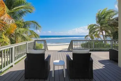 Image de Luxueux 2 Bdr Beachfront Villa - Coral Beach House - Excellent rapport qualité Cayman!