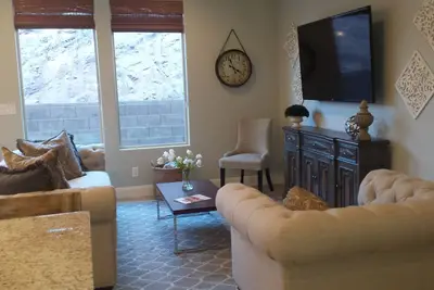 Image de Luxueux! ! Coral Ridge Luxury Condo situé dans la belle rue George Area.