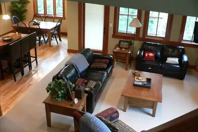 Image de Red Mountain Resort Chalet à la montagne. . . À quelques minutes de classe du monde de ski