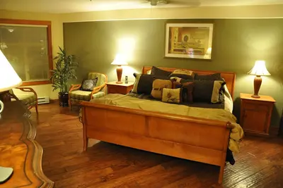 Image de Over The Top, 3 chambres, résidence principale, ski in / out, tarifs bas 299 $ - 699 $ Nightl