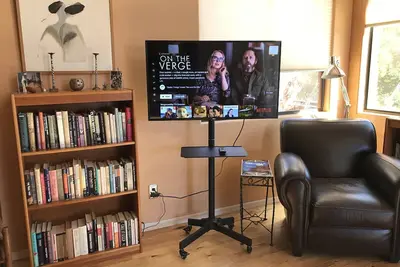 Image de Lever de soleil, montagnes, luxe décontracté du sud-ouest avec beaucoup de lumière, d'art et d'amour!