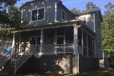 Image de Beau chalet au bord du lac Clarks Hill / J. Strom Thurmond Lake