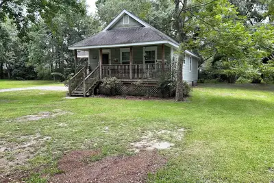 Image de Unique propriété construite pour ressembler à un Ca 1900 Coastal Cottage