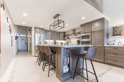 Image de Belle Condo avec les commodités de la maison