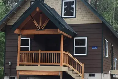 Image de Chalet de charme à Plain avec bain à remous privé, Wi-Fi et plateau de jeu