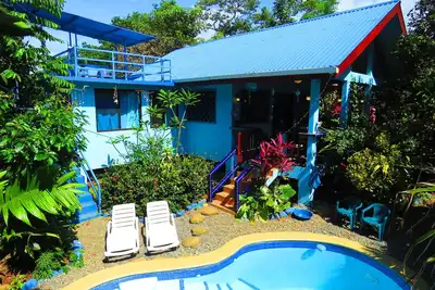 Image de Casa Azul & Pool - Oasis tropicale luxuriante - WiFi / Ac / Vélos / Planches - Emplacement parfait