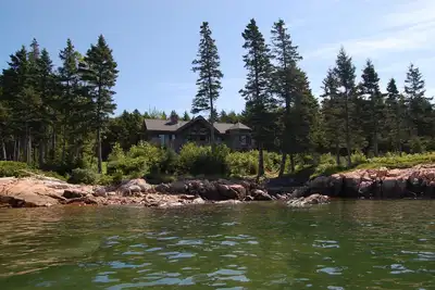 Image de Maison au bord de l'eau de Summer Harbour avec 580 pieds de rivage