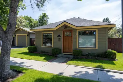 Image de Le chalet d'automne dans le centre historique du centre-ville avec spa