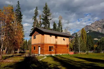 Image de Kicking Horse Kabins - Loghome De Luxe Avec Hot Tub