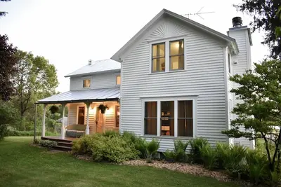 Image de Ferme tranquille sur le lac privé et 20 acres. . .