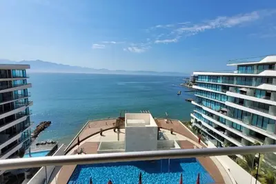 Image de 2 Br 2ba Condo sur la plage - Vues Million $