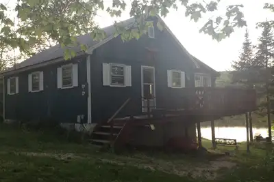 Image de Cozy Woodford Cottage Lakefront