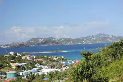 Image de Vues Cruz -Happy Hour - Votre magnifique condo pour profiter de nombreuses «happy hours»!