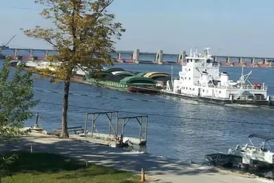 Image de Perche spacieuse au bord de la rivière / accès facile à Saint-Charles à moins d'une heure de la rue Louis