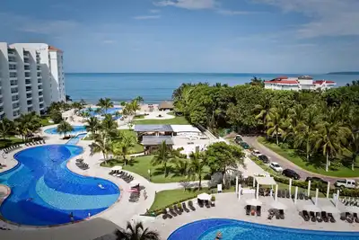 Image de Oceanfront Hotel Luxury / Condo Comfort 5 étoiles de superbes vues et Internet haut débit