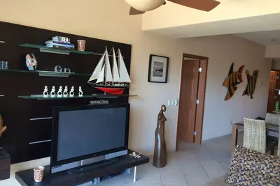 Image de 2 Bd / 2 Bth, plus Bunk Room-une propriété en bord de mer