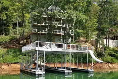 Image de Emerald View Lodge, 10 chambres, 12 chambres, salle de théâtre, pour 36 personnes