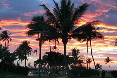 Image de Couchers de soleil à couper le souffle; Mobilier haut de gamme, pelouses magnifique pour Kids + A vous de jouer