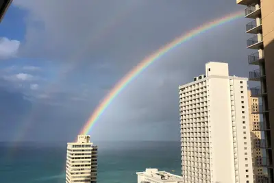 Image de Waikiki Condo - 1 bloc de la plage