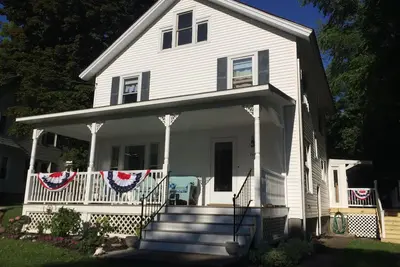 14 personnes, Lakeview En face de Historic Sodus Point Lighthouse.