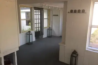 Image de Maison du lac Supérieur près de Marquette et Munising avec une plage / couchers de soleil exquis