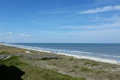 Oceanfront - Litchfield By the Sea Condo - À quelques pas de la plage!