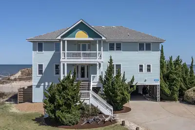 Image de Réservez 2020 Oceanfront w Private Beach Walkway, ascenseur, piscine personnalisée, Vues!