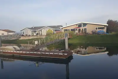 Image de Le \"Z\" Resort sur l'île de Whidbey ~ a Accueil Waterfront avec station d'accueil