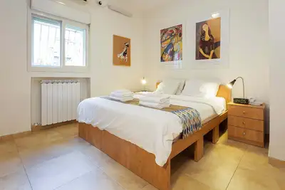 Studio élégant dans la colonie allemande