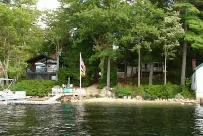 Image de Waterfront Chalet on Sebago Lake