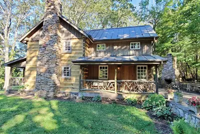 Image de Surplombez la cabine au sommet des montagnes Blue Ridge